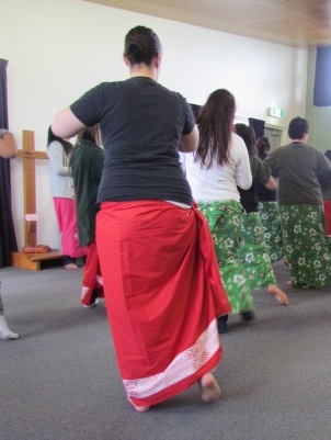 Prisoners at Auckland Region Women's Corrections Facility learn cultural dance