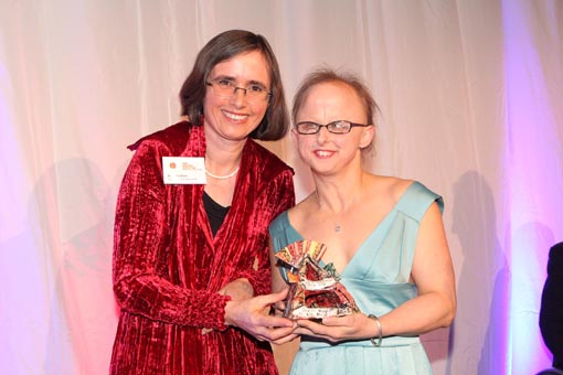 MP Mojo Mathers presents the Big 'A' Artistic Achievement Award to Sarah Houbolt