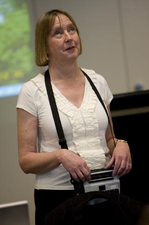 Mary Schnackenberg conducts an audio description workshop