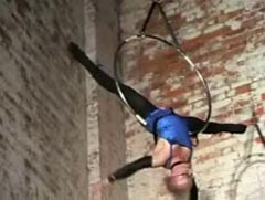 Sarah Houbolt, aerialist