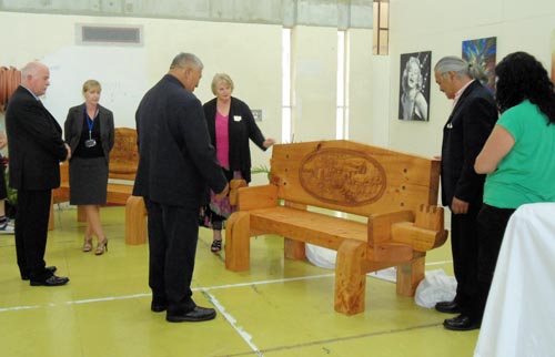 Handover of the carved seats